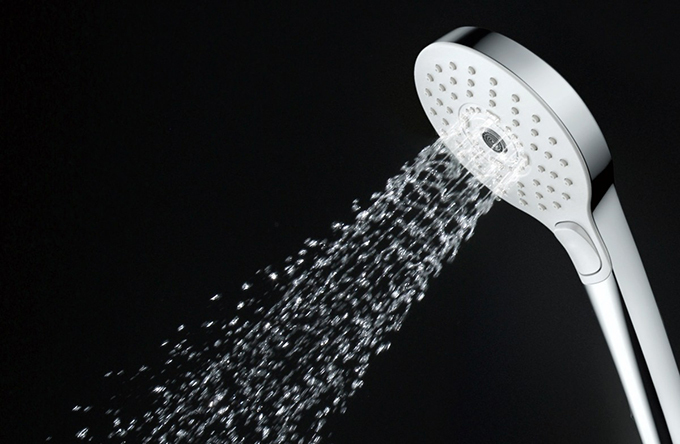 アクティブウエーブ<br />
勢いのある大きな水の粒による爽快な浴び心地で、リフレッシュに最適です。